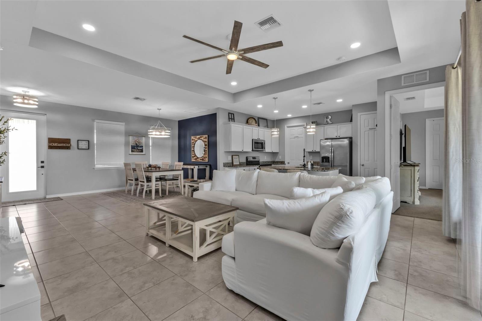 206 SANTAREM CIR, PUNTA GORDA, FL, 33983
