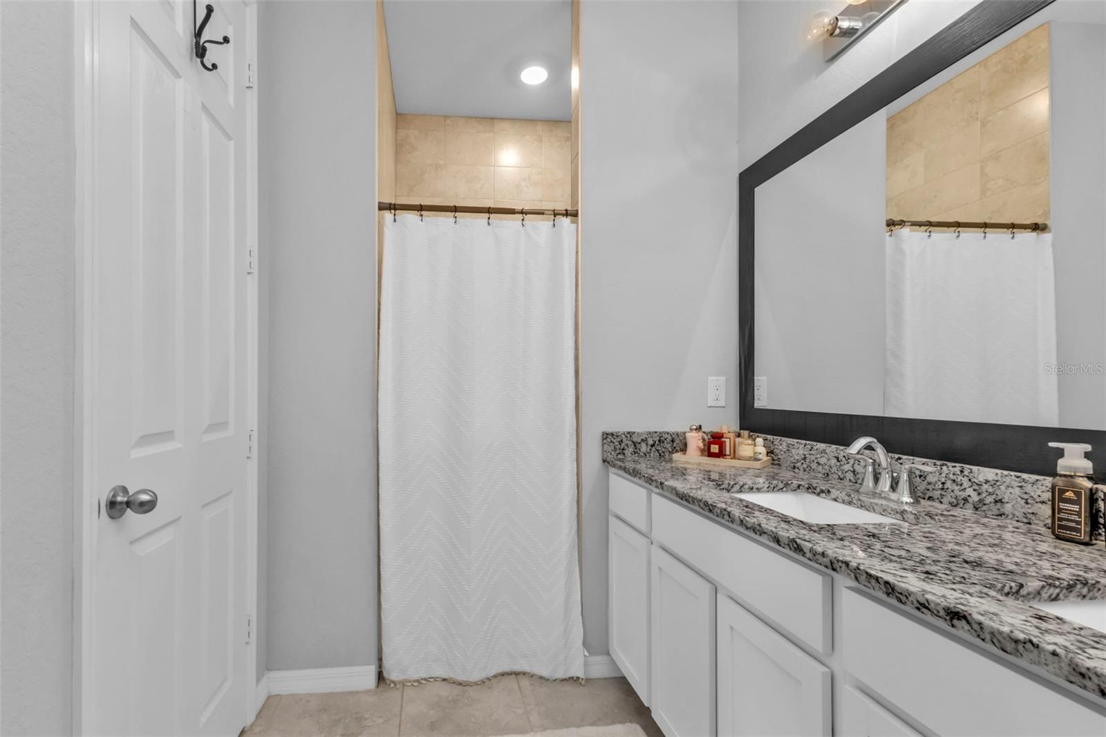 206 SANTAREM CIR, PUNTA GORDA, FL, 33983