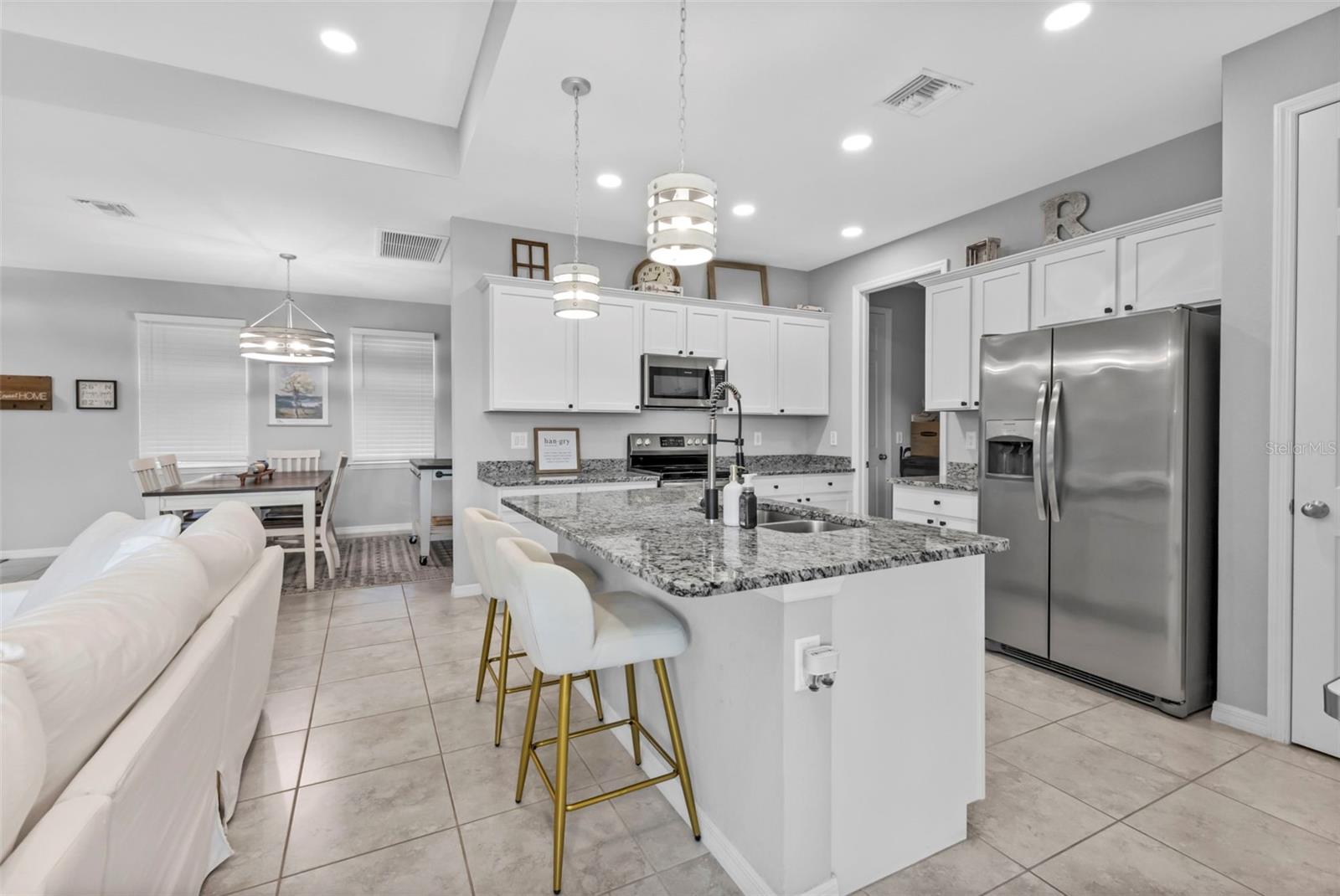 206 SANTAREM CIR, PUNTA GORDA, FL, 33983