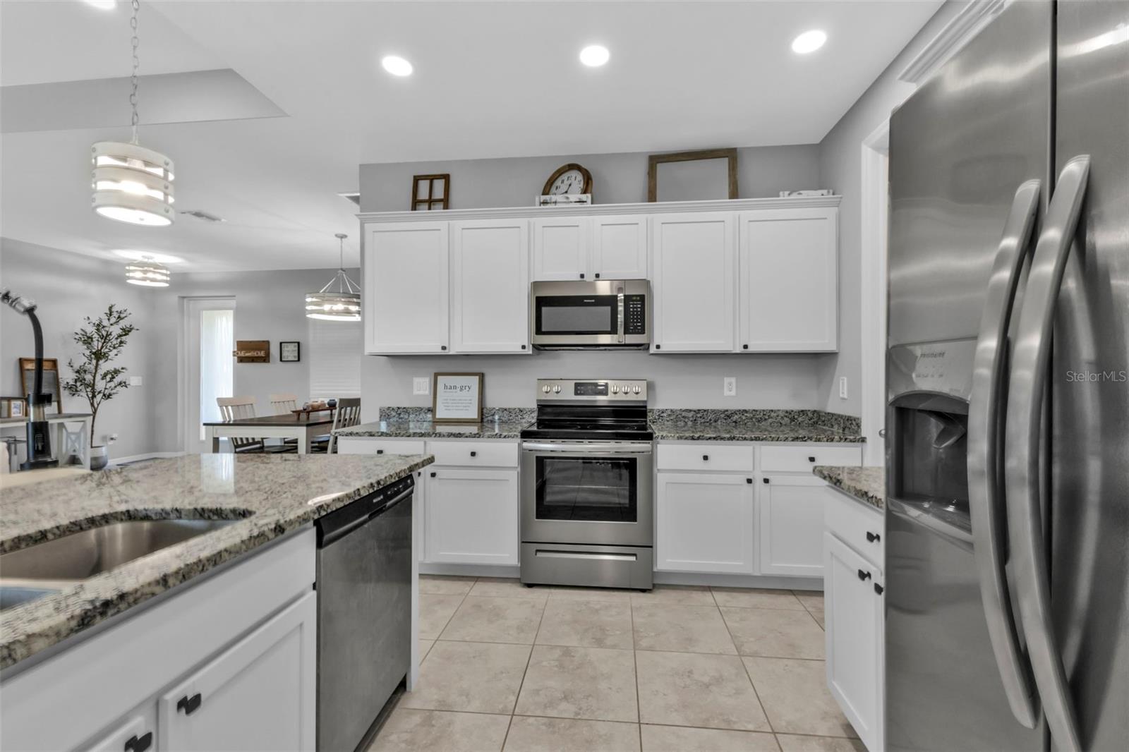 206 SANTAREM CIR, PUNTA GORDA, FL, 33983