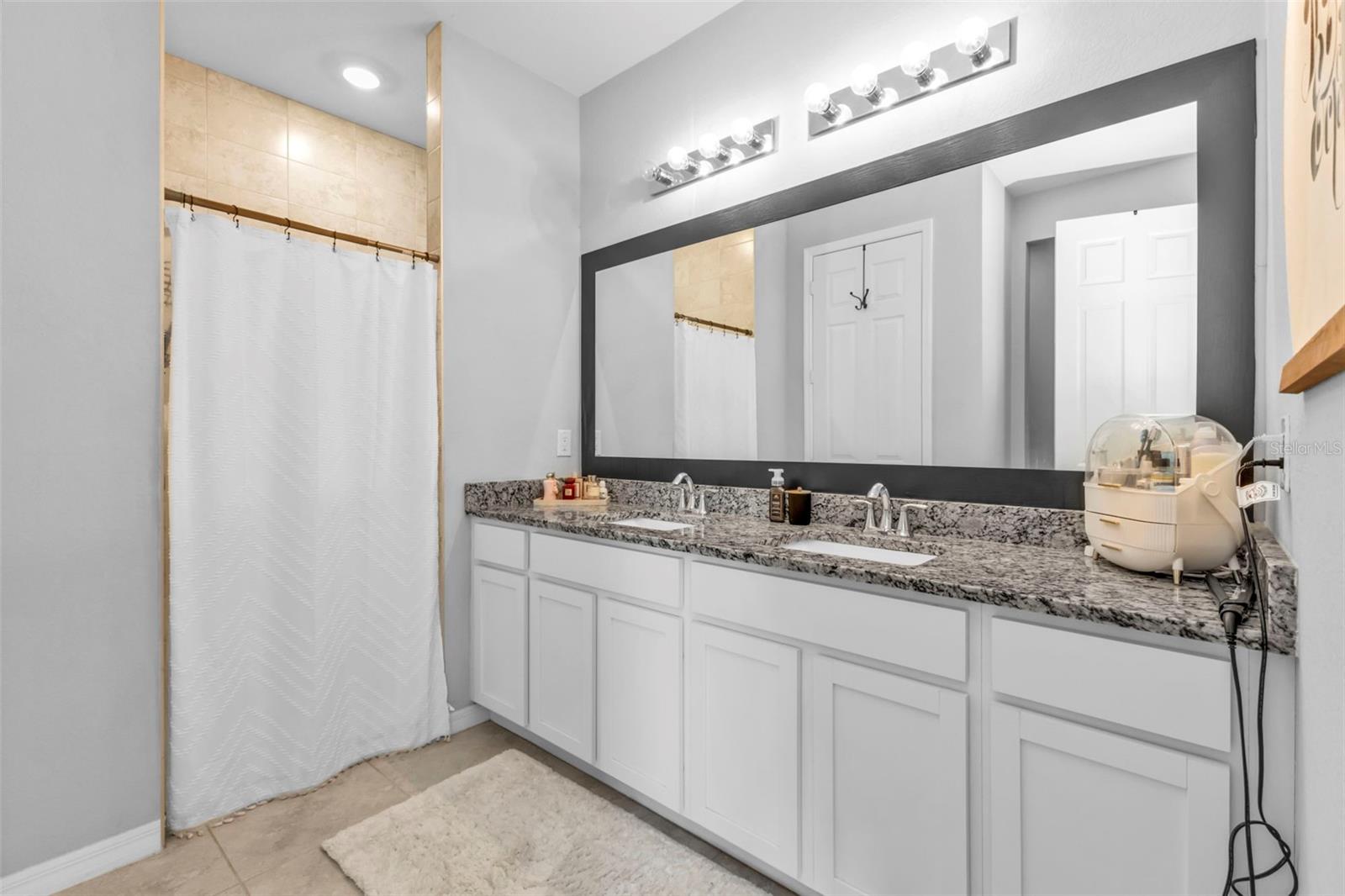 206 SANTAREM CIR, PUNTA GORDA, FL, 33983