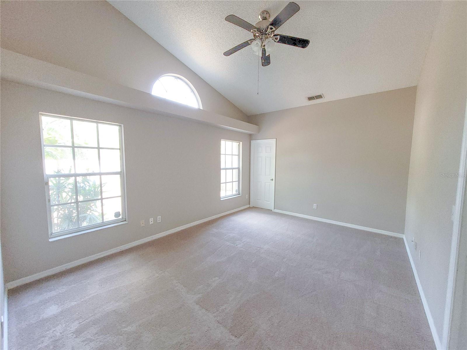 1019 ROYAL OAKS DR, APOPKA, FL, 32703