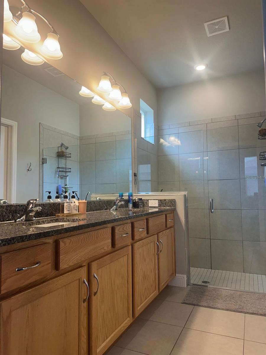 1556 N RIVER CIR, TARPON SPRINGS, FL, 34689