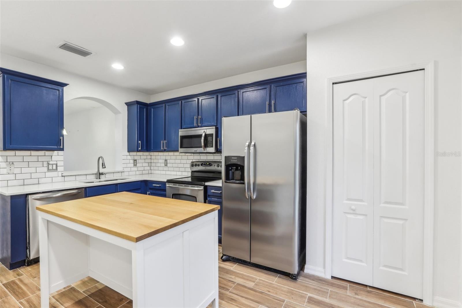 15928 FISHHAWK VIEW DR, LITHIA, FL, 33547