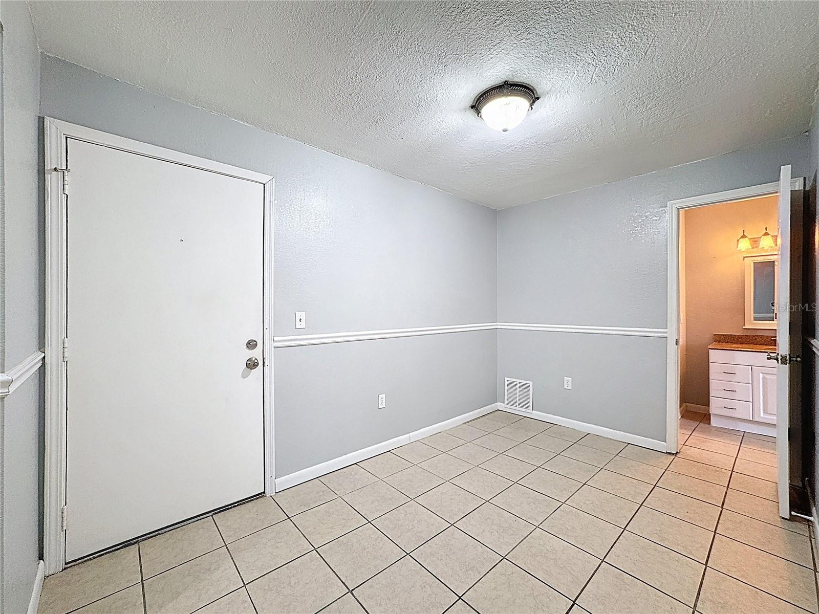 5509 FOUNTAIN LAKE CIR #C204, BRADENTON, FL, 34207