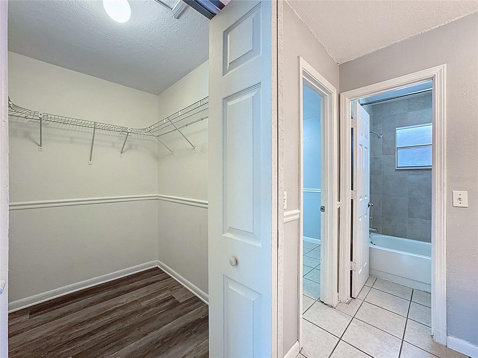 5509 FOUNTAIN LAKE CIR #C204, BRADENTON, FL, 34207