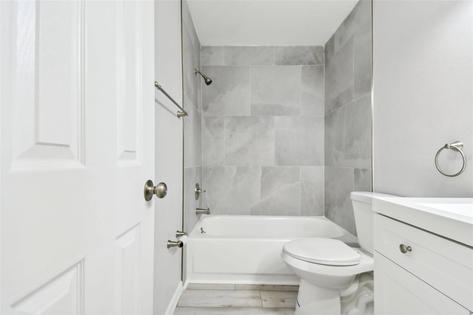 2717 HIDDEN LAKE BLVD #C, SARASOTA, FL, 34237
