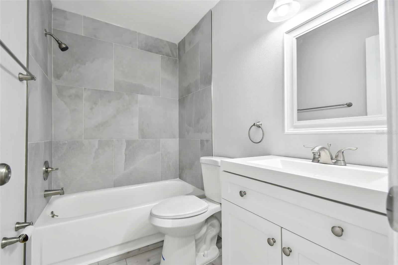 2717 HIDDEN LAKE BLVD #C, SARASOTA, FL, 34237