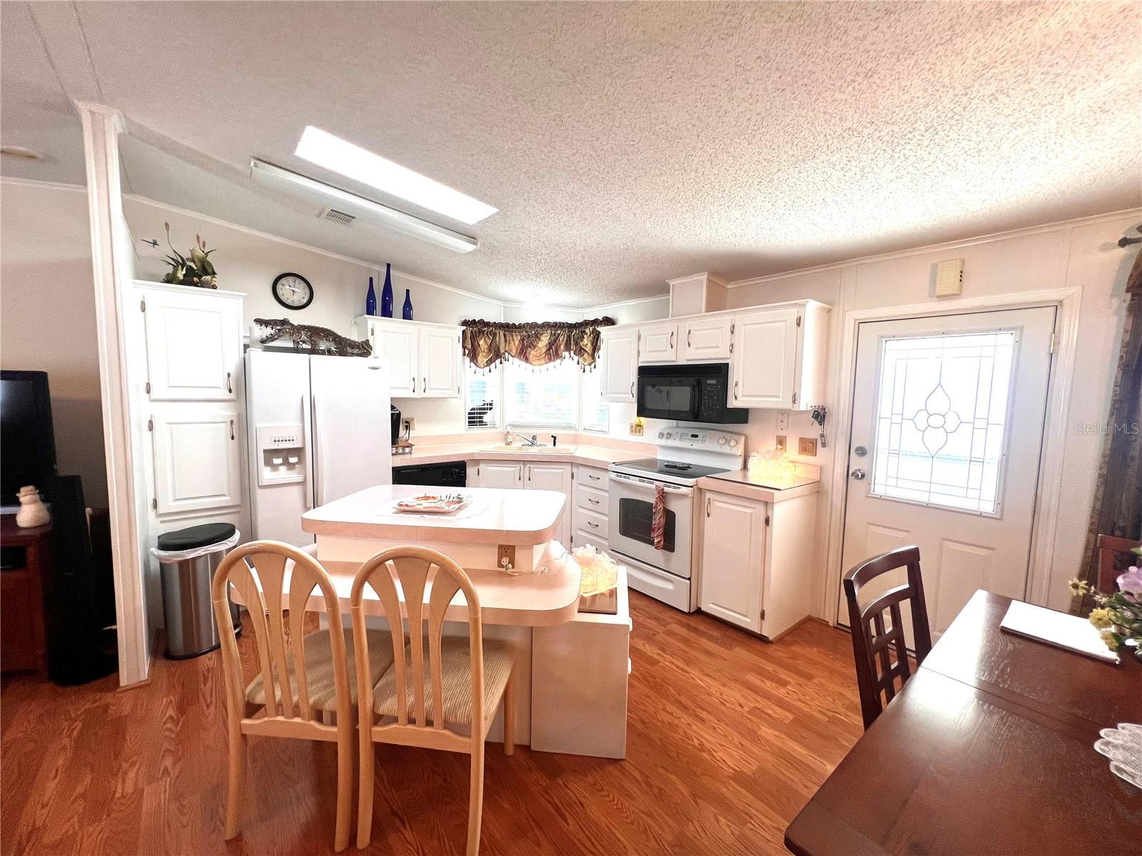 262 PINE LOOP, FROSTPROOF, FL, 33843