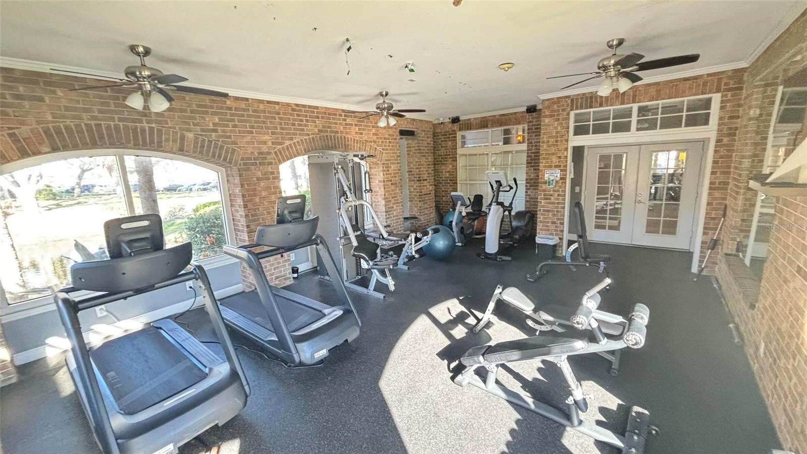 10200 GANDY BLVD N #405, ST PETERSBURG, FL, 33702