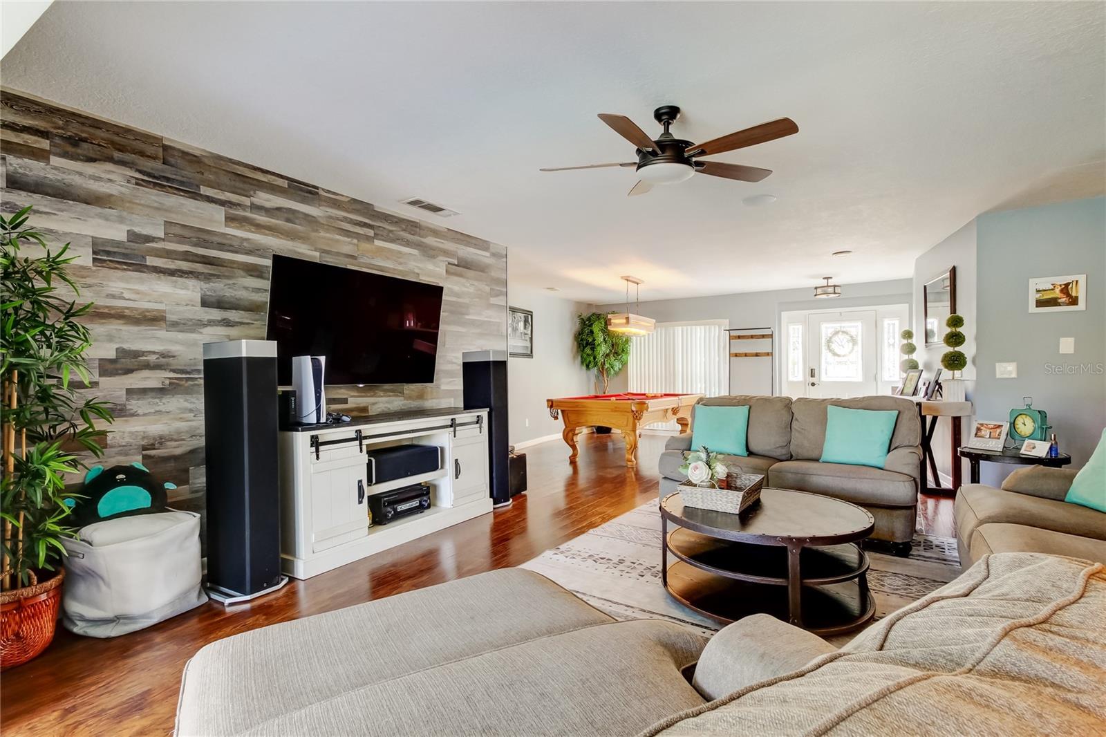 4617 CLOVERLAWN DR, TAMPA, FL, 33624