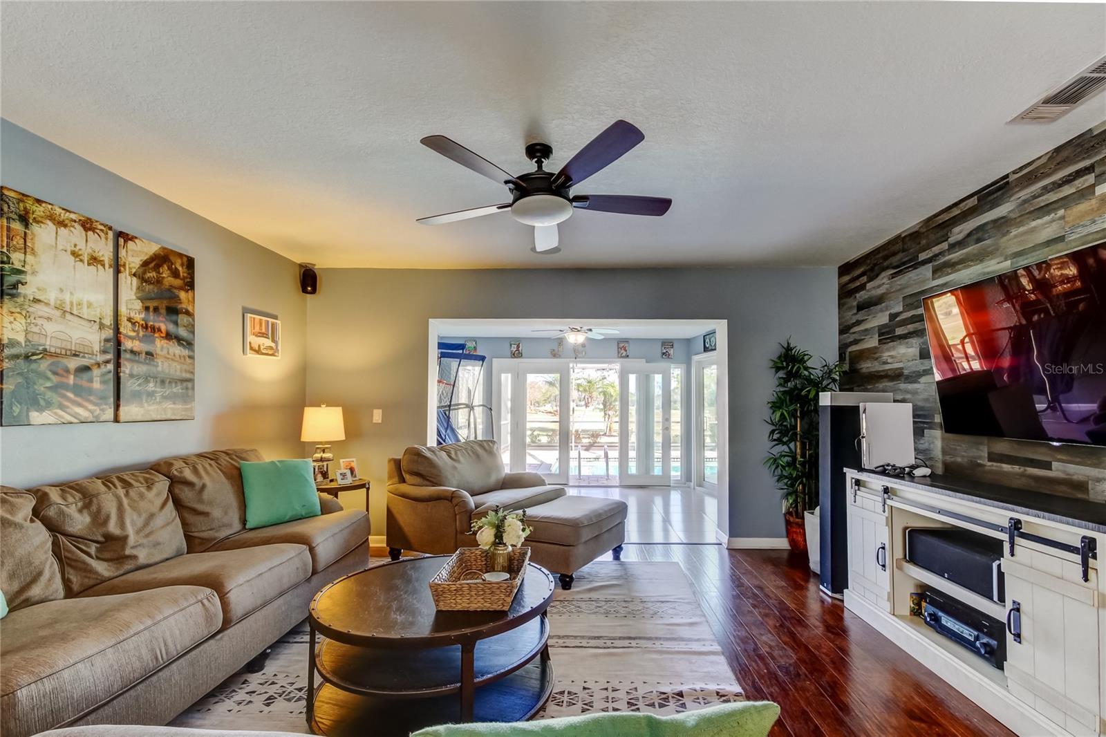 4617 CLOVERLAWN DR, TAMPA, FL, 33624