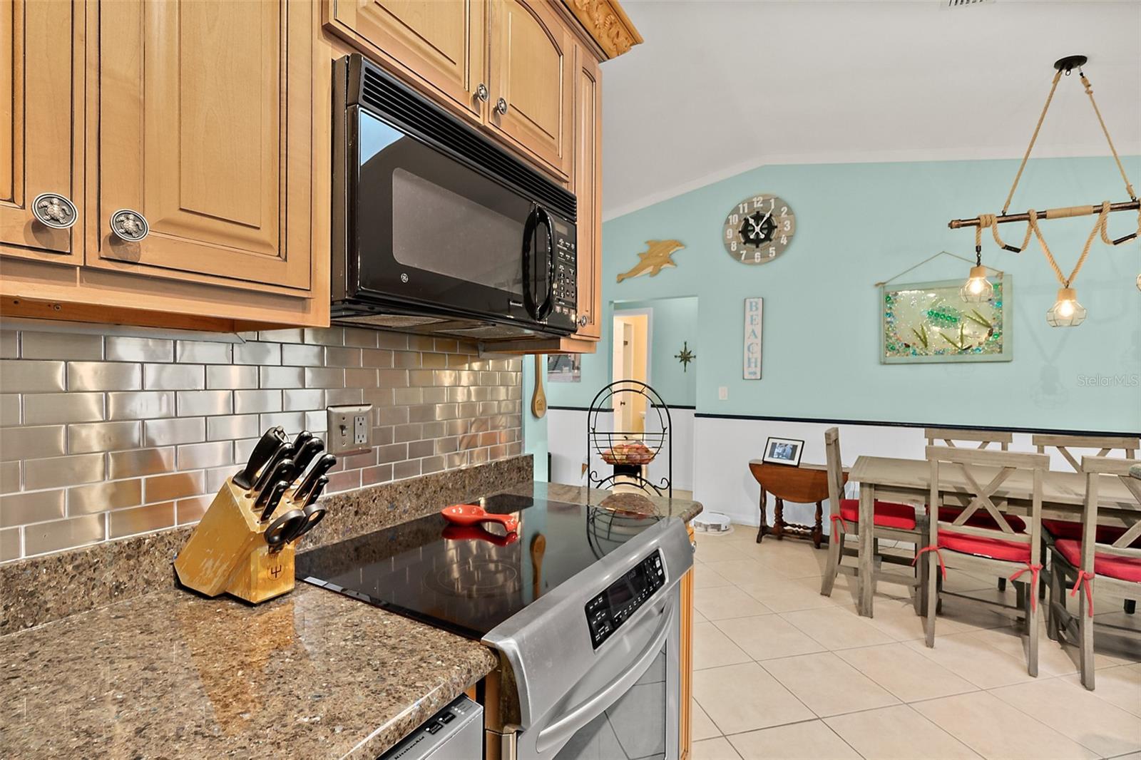 8 CORNING CT, PALM COAST, FL, 32137