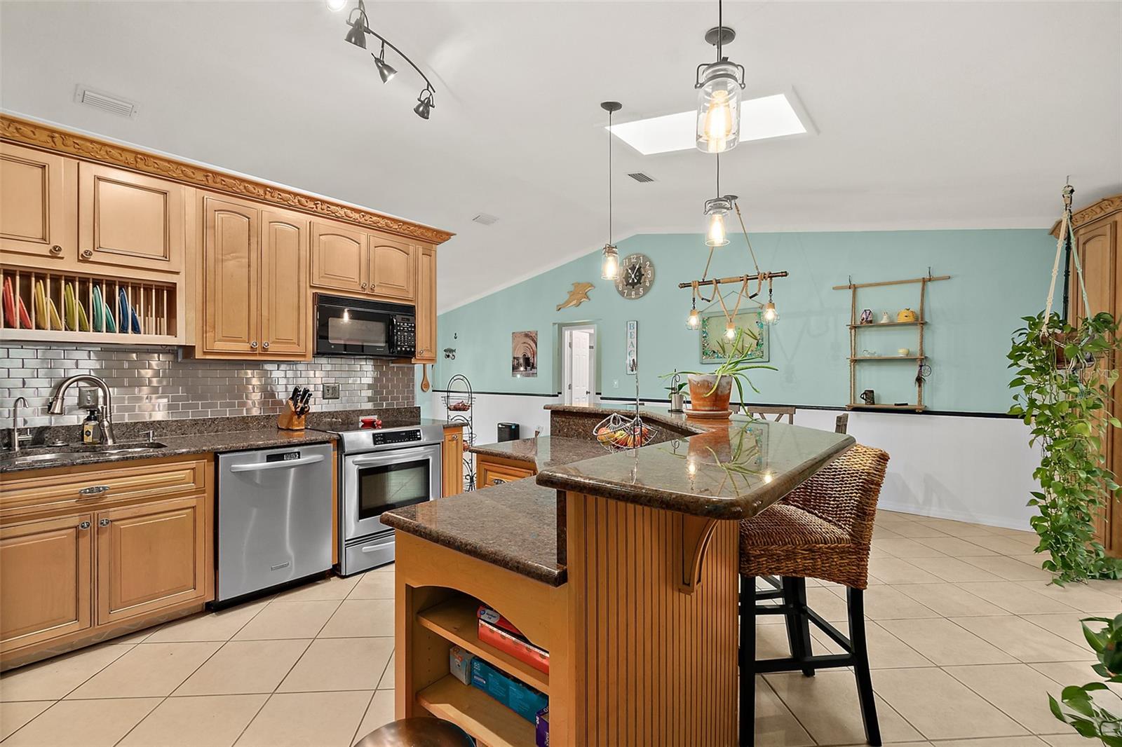 8 CORNING CT, PALM COAST, FL, 32137