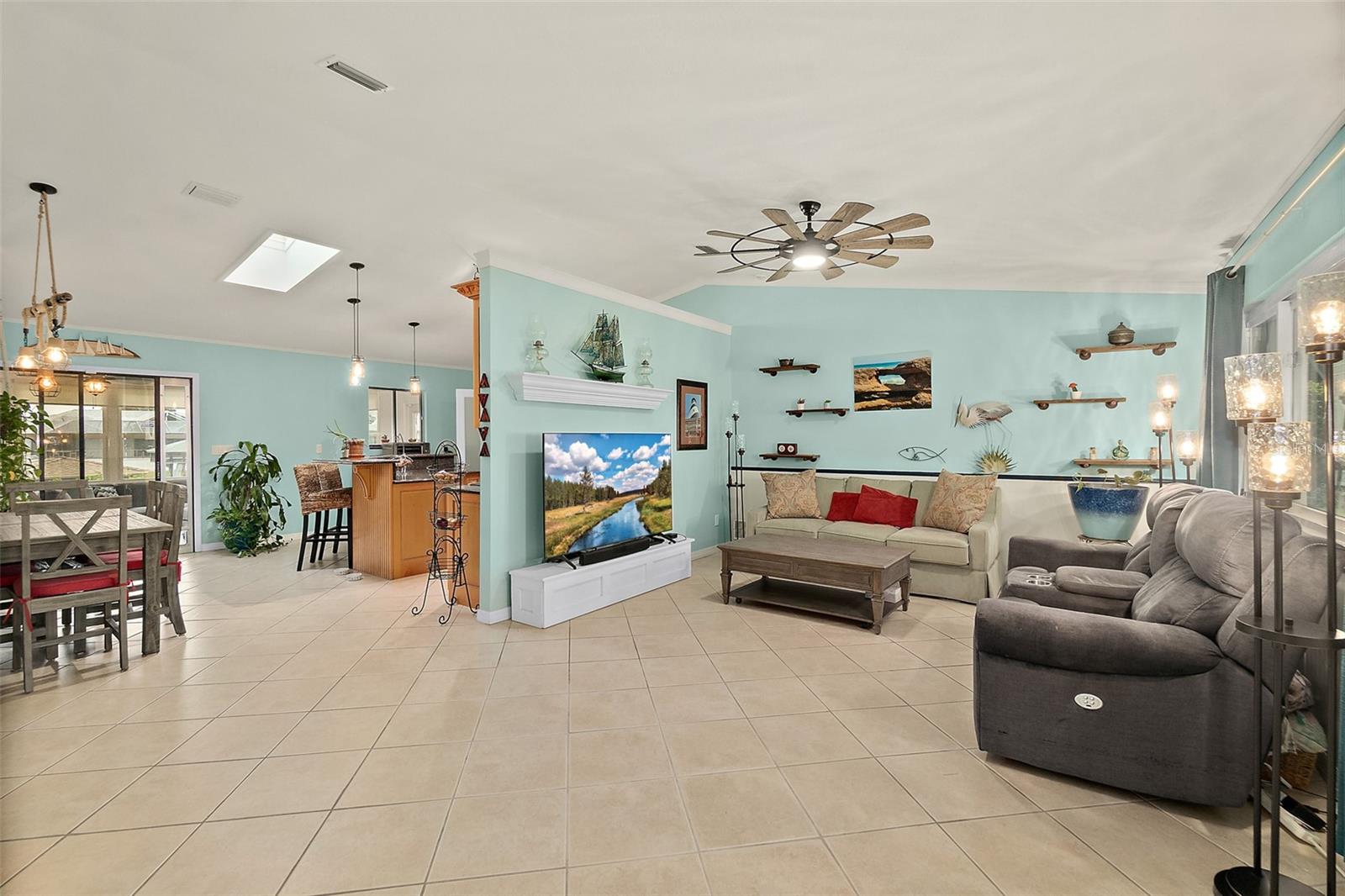 8 CORNING CT, PALM COAST, FL, 32137