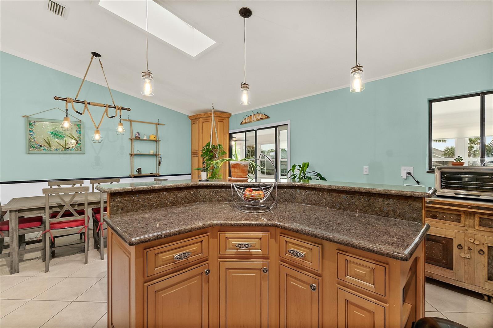 8 CORNING CT, PALM COAST, FL, 32137