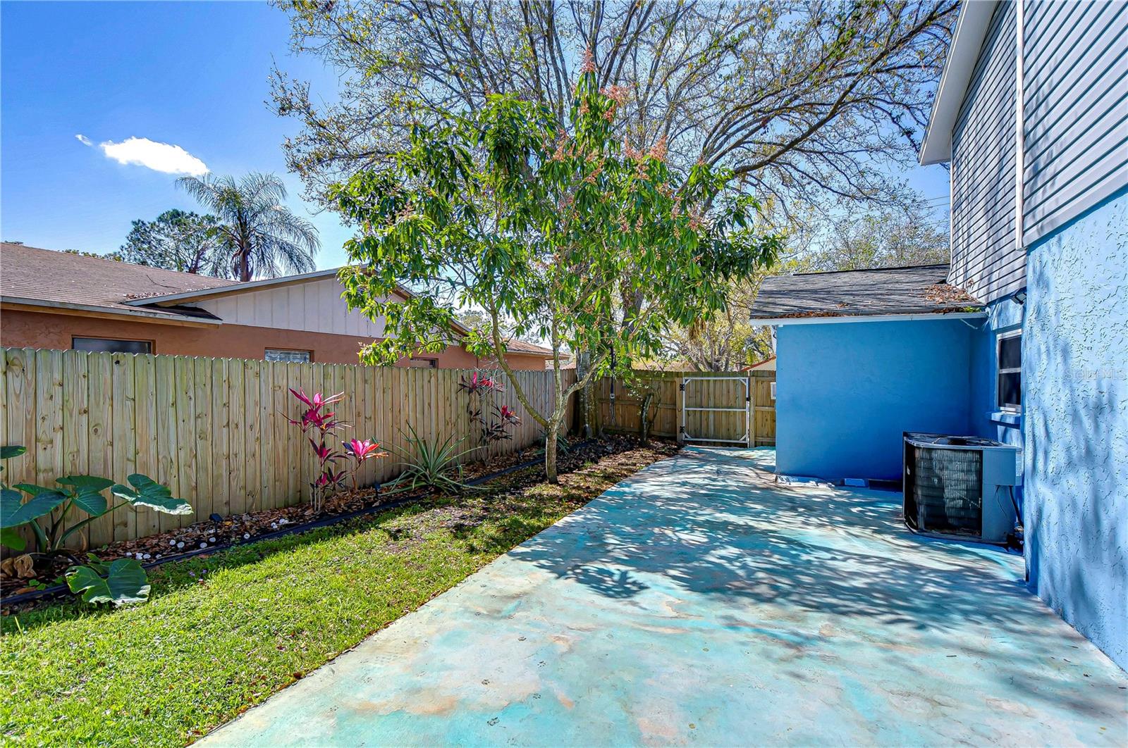 15927 CRYING WIND DR, TAMPA, FL, 33624