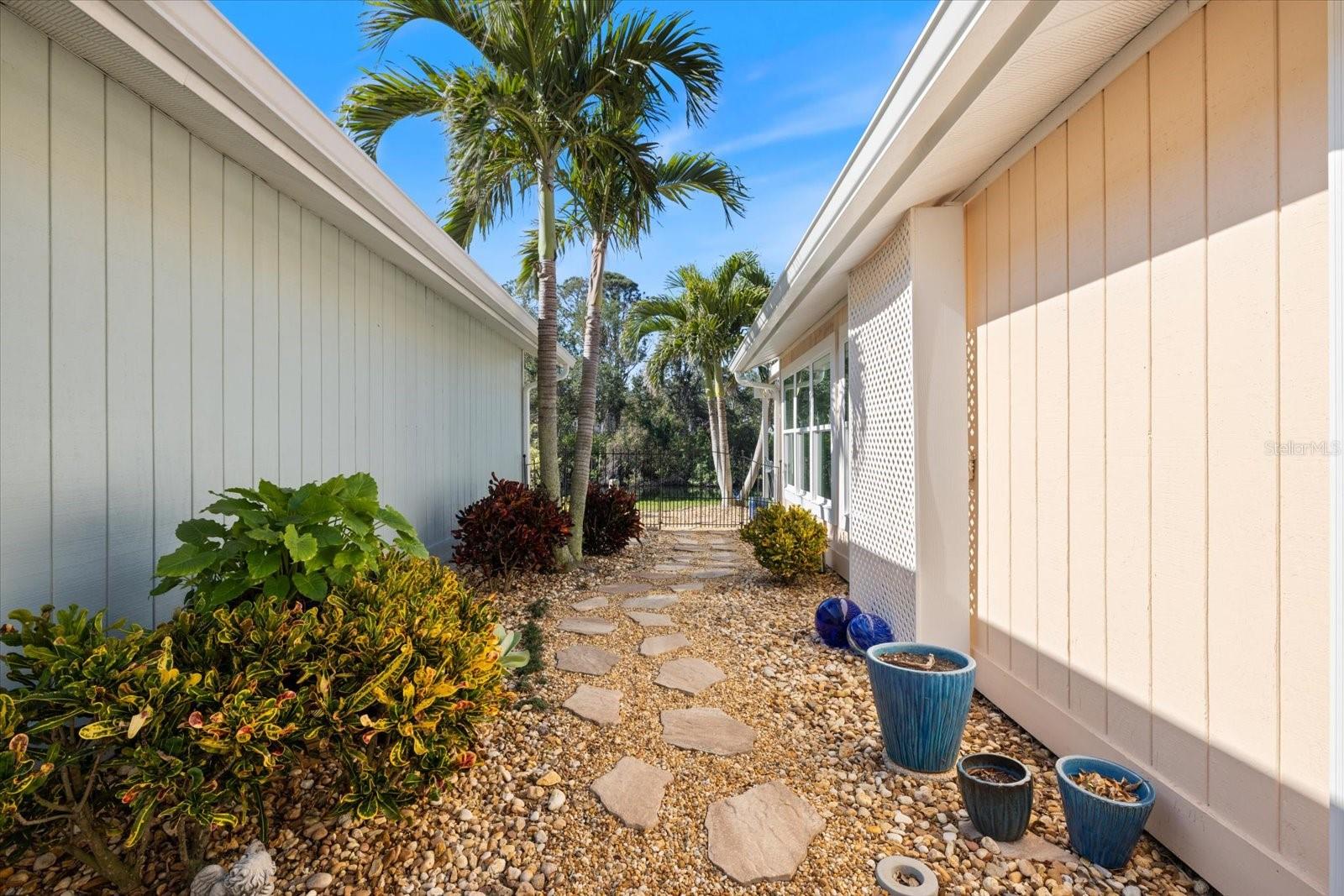 832 SAINTCLAIR CIR #832, VENICE, FL, 34285