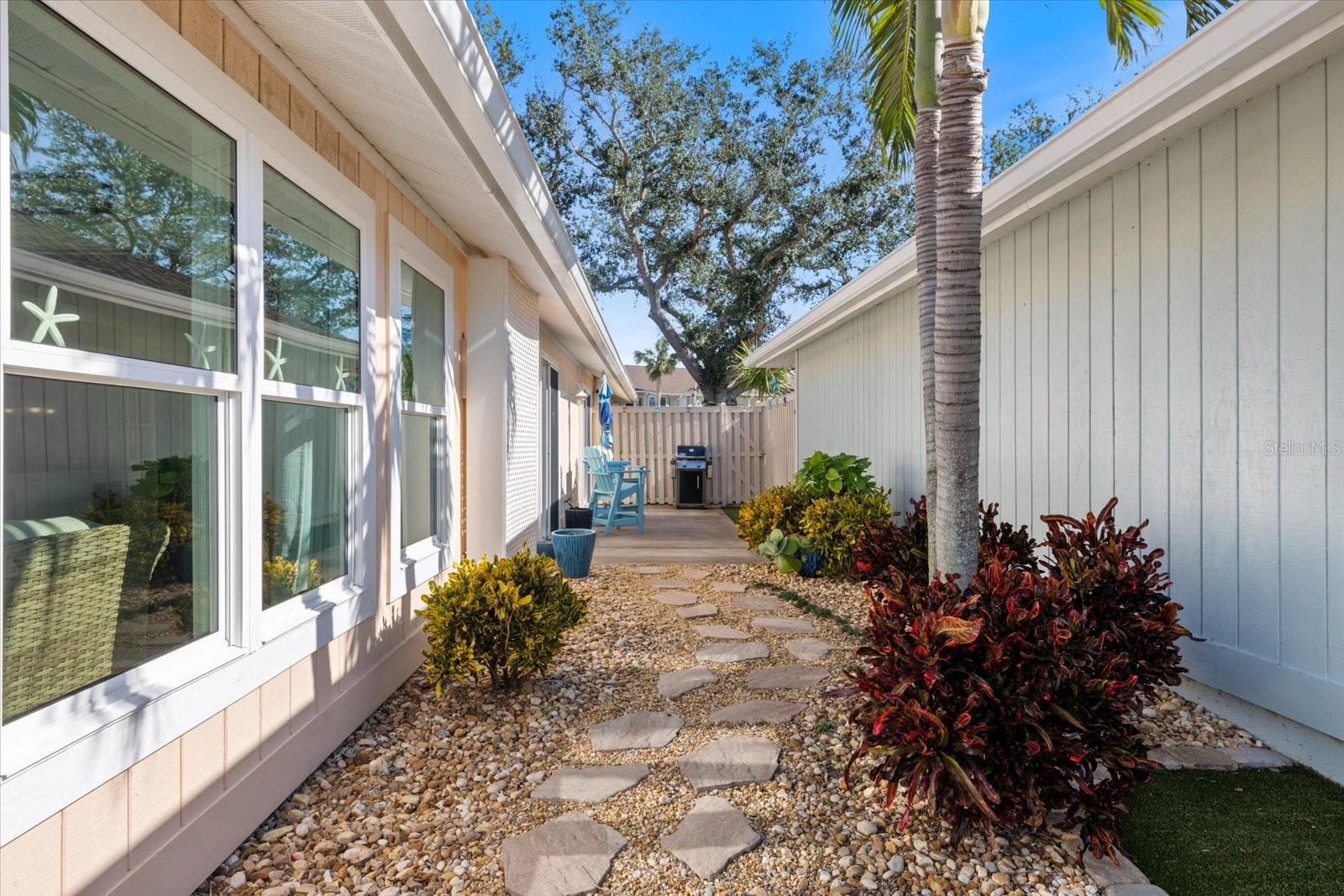 832 SAINTCLAIR CIR #832, VENICE, FL, 34285