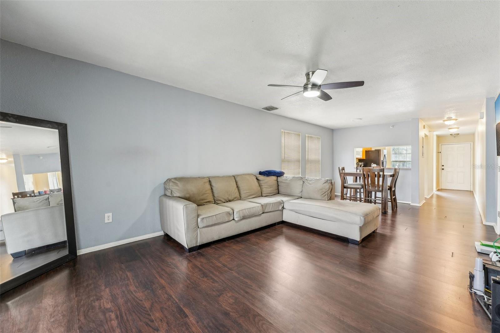 7224 E BANK DR #206, TAMPA, FL, 33617
