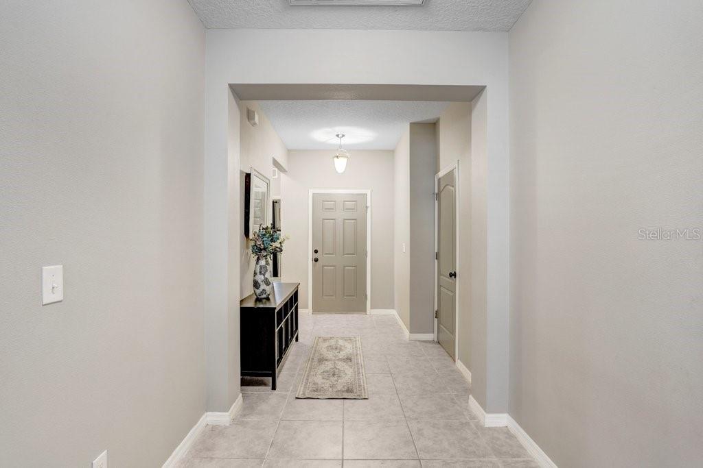 1136 LAUREN MANOR LOOP, RUSKIN, FL, 33570