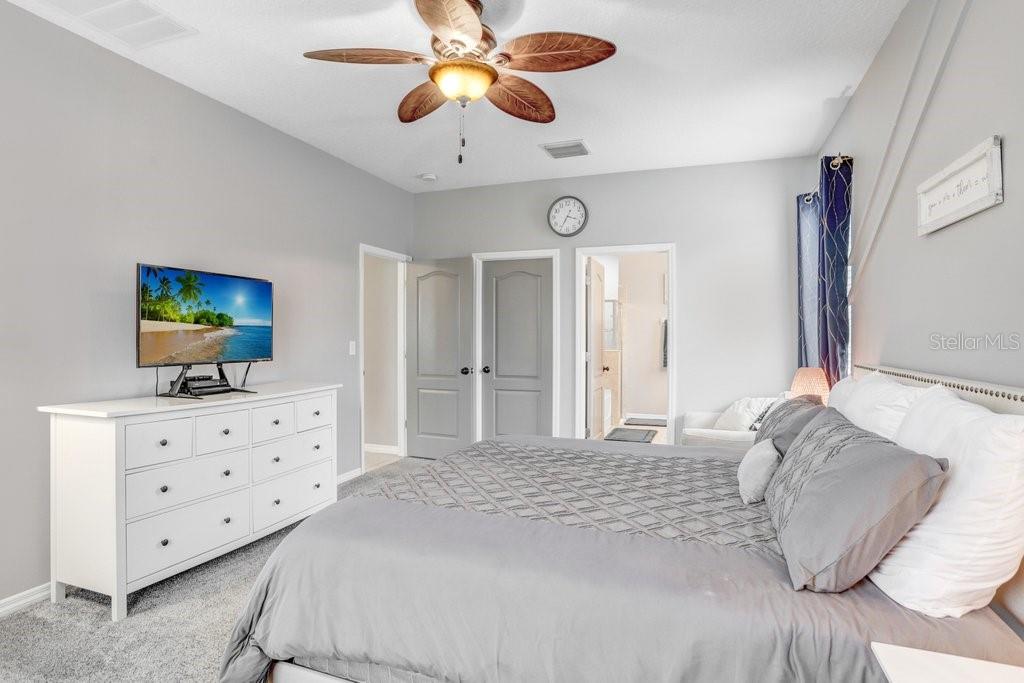 1136 LAUREN MANOR LOOP, RUSKIN, FL, 33570