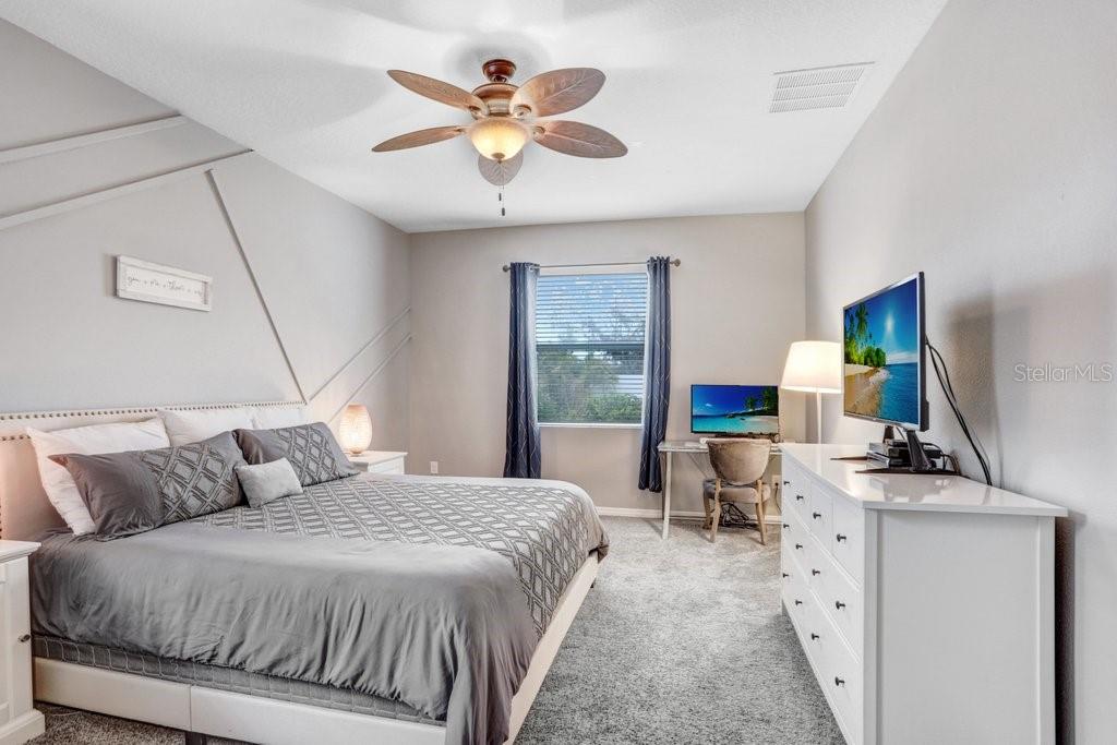 1136 LAUREN MANOR LOOP, RUSKIN, FL, 33570