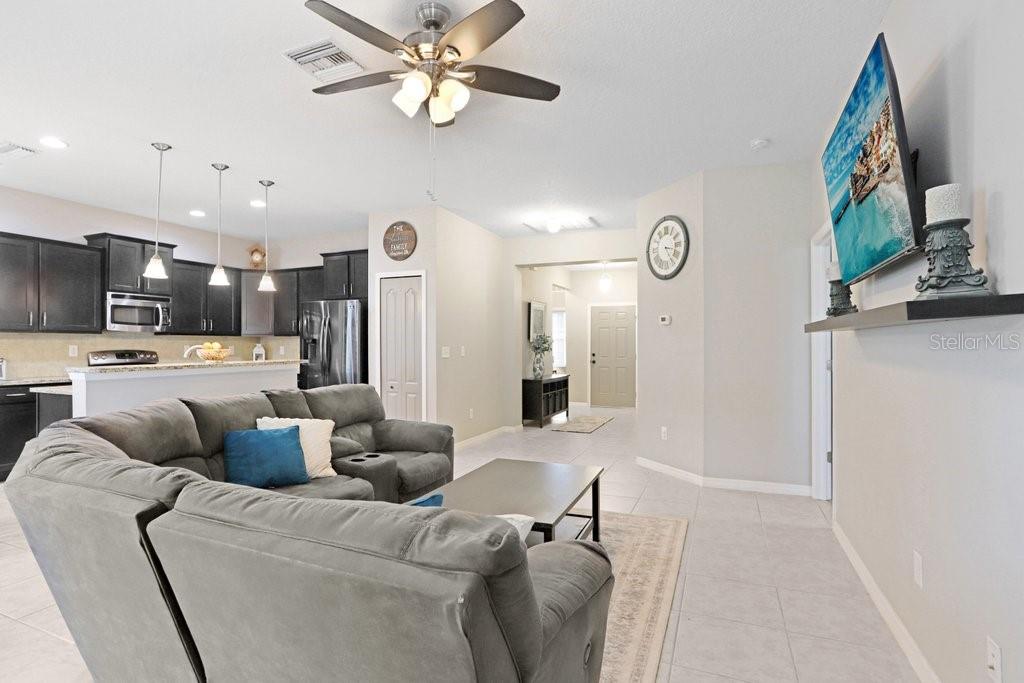 1136 LAUREN MANOR LOOP, RUSKIN, FL, 33570