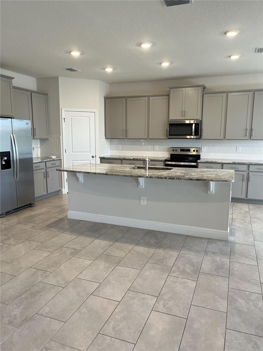 16721 BARNWOOD PL, BRADENTON, FL, 34211
