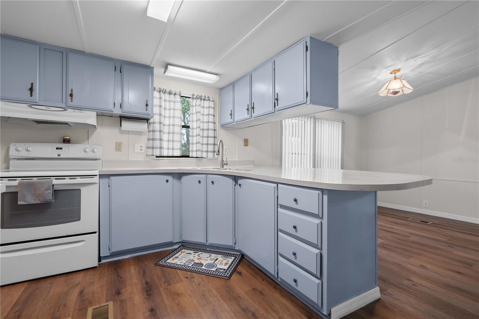 33518 MANDRAKE RD, ZEPHYRHILLS, FL, 33543