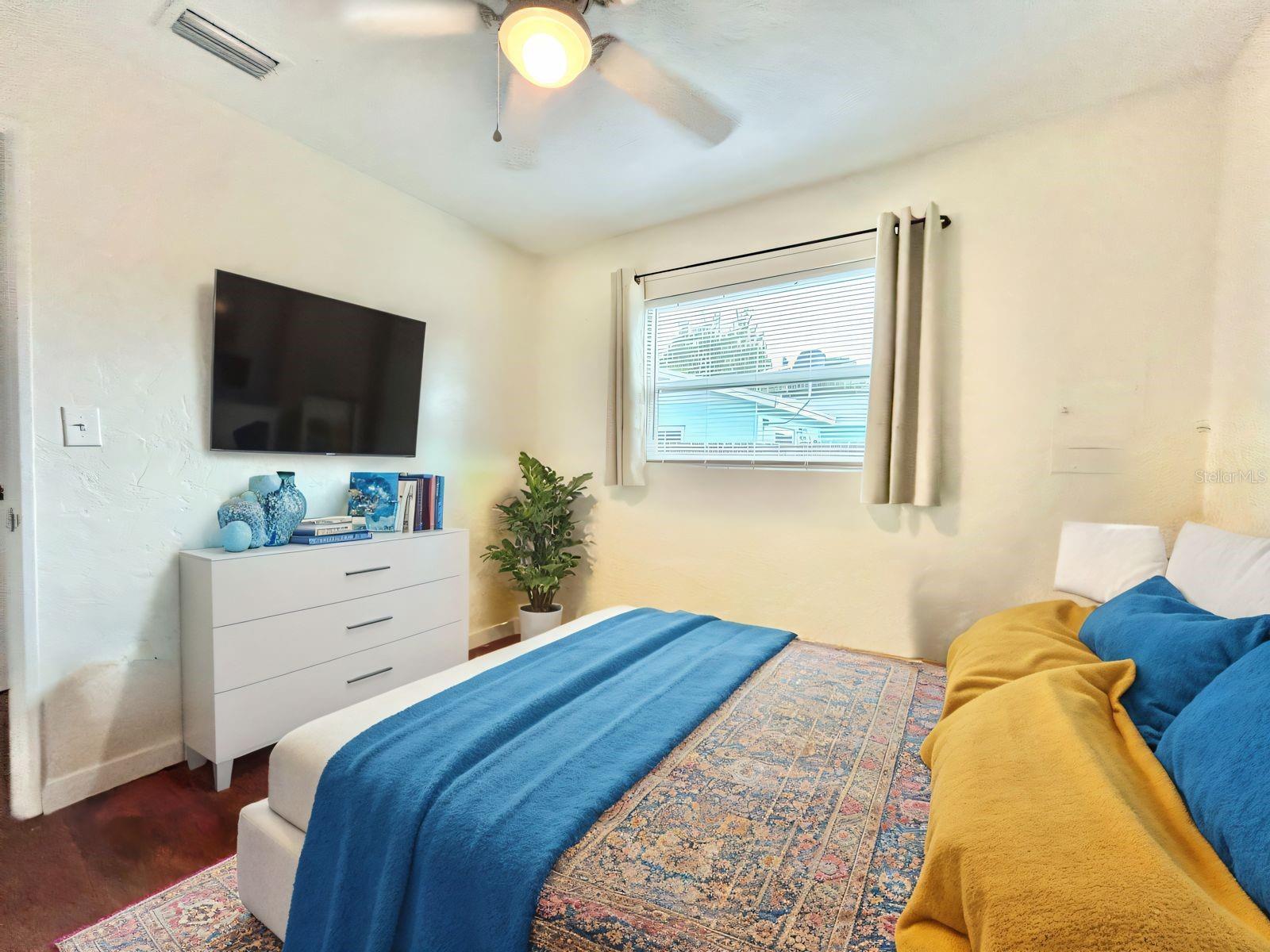 701 50TH AVE N, ST PETERSBURG, FL, 33703