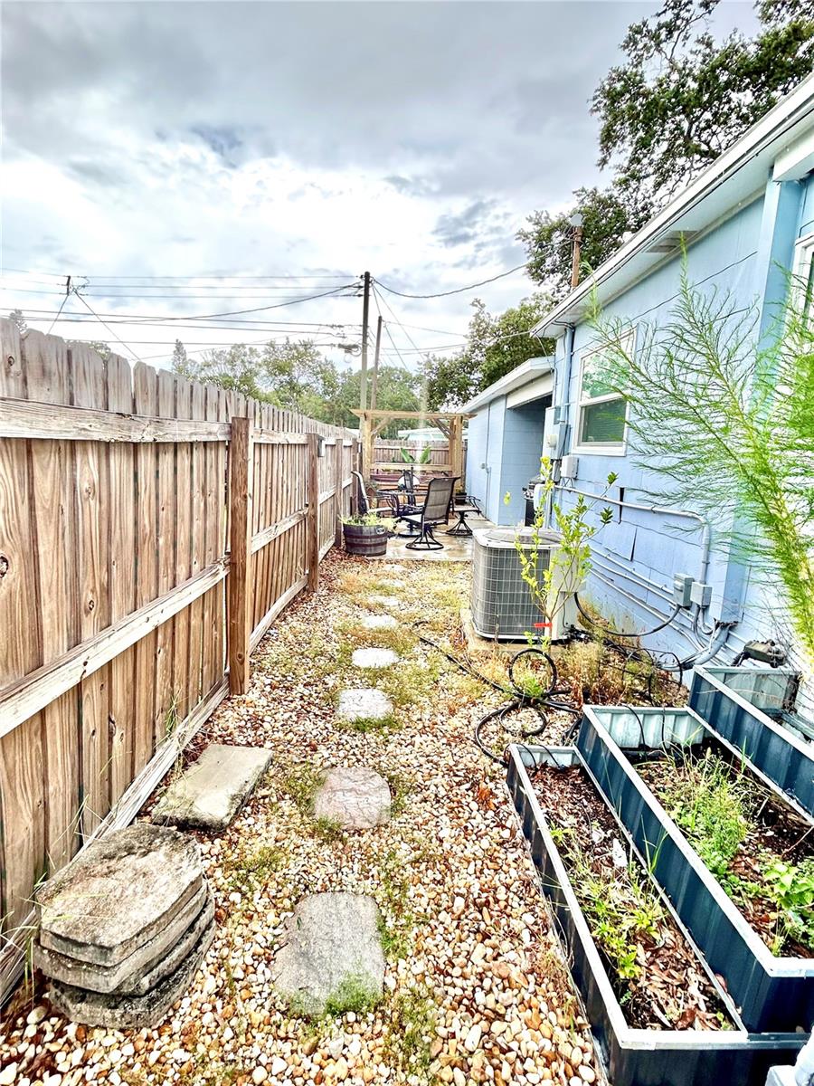 701 50TH AVE N, ST PETERSBURG, FL, 33703