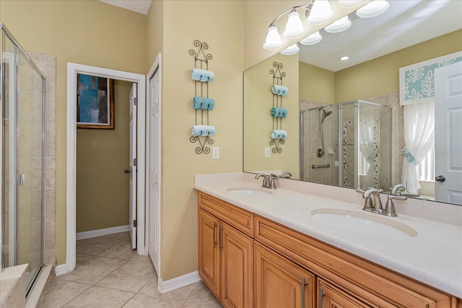 303 WHITE WATER BAY DR, GROVELAND, FL, 34736