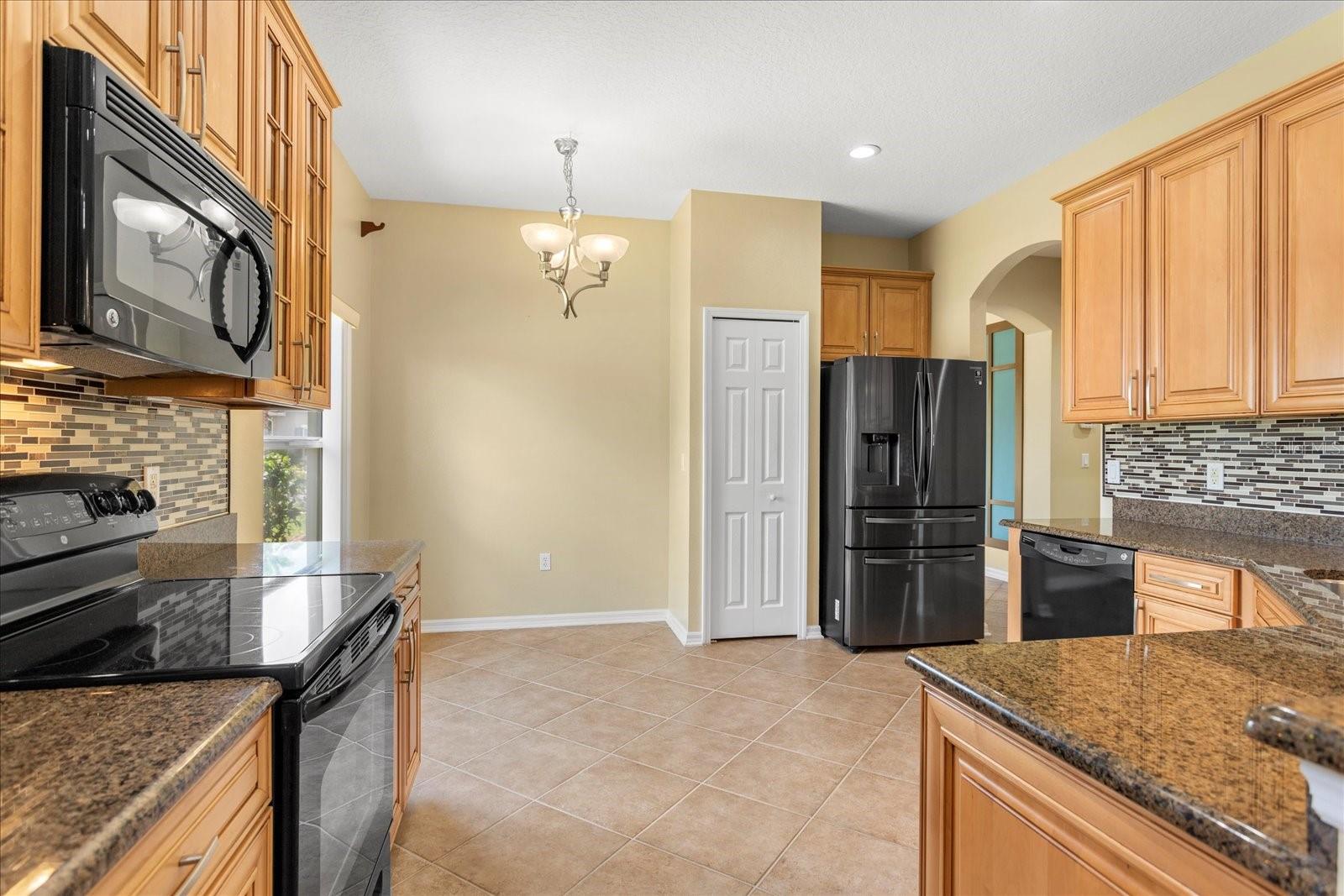 303 WHITE WATER BAY DR, GROVELAND, FL, 34736