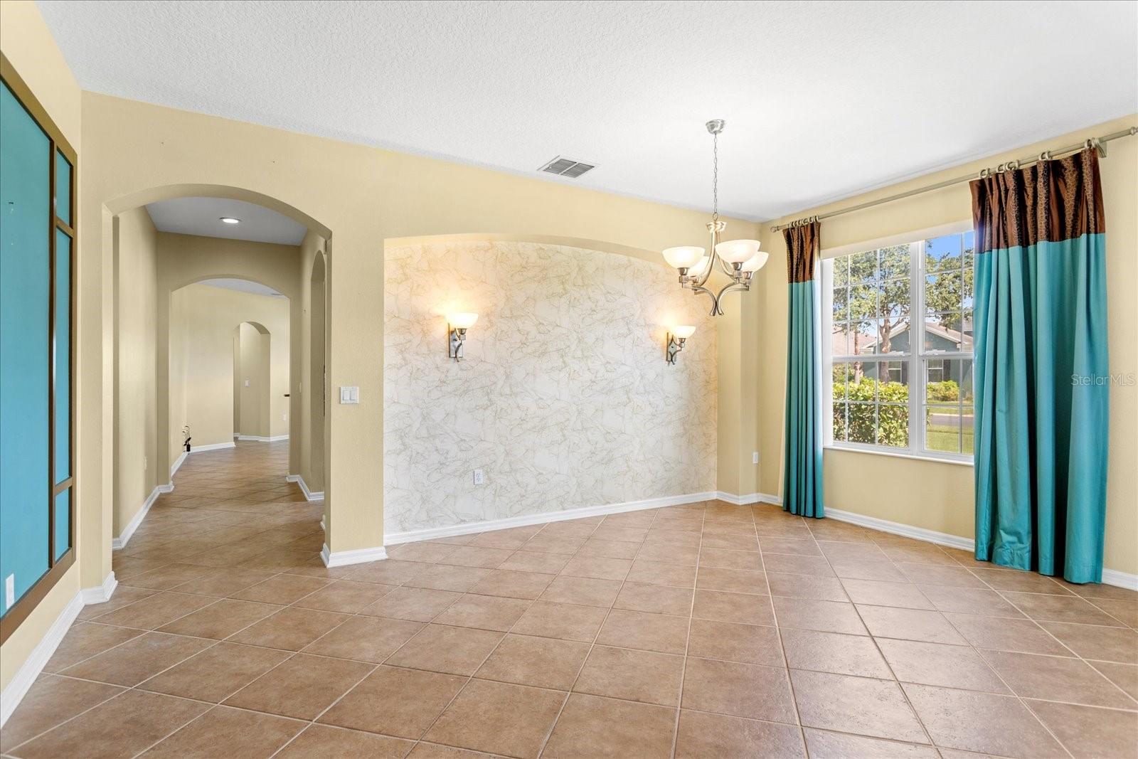 303 WHITE WATER BAY DR, GROVELAND, FL, 34736