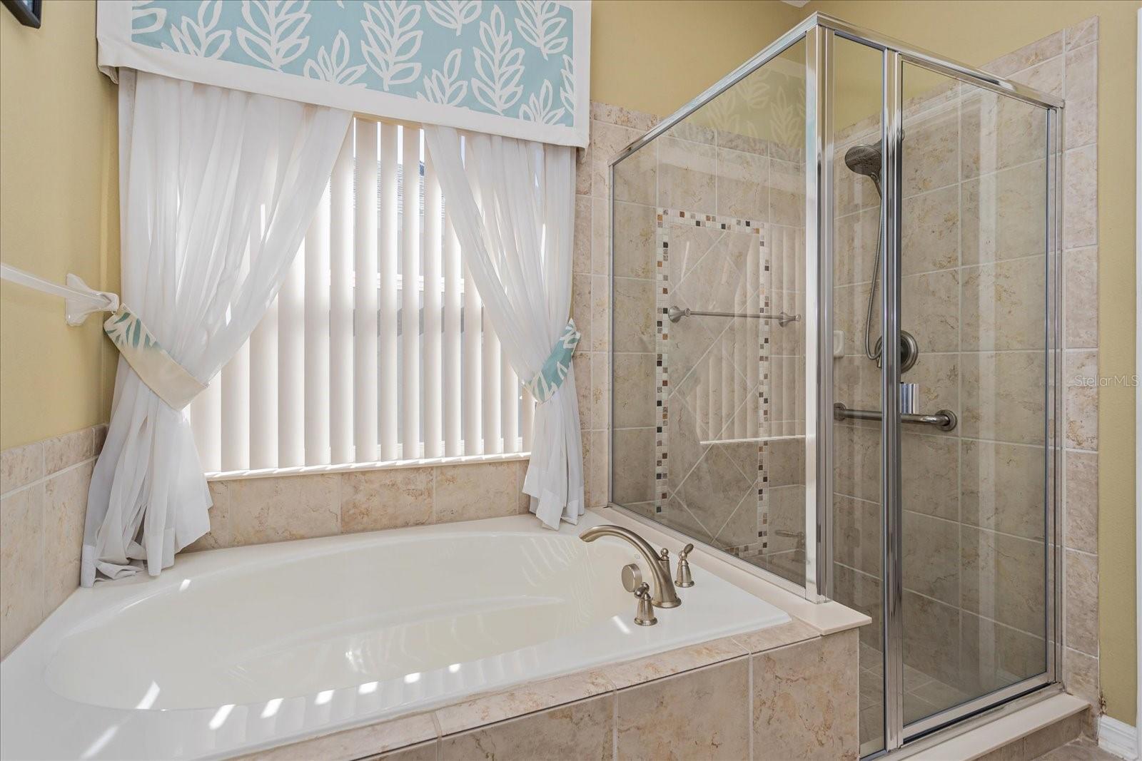 303 WHITE WATER BAY DR, GROVELAND, FL, 34736