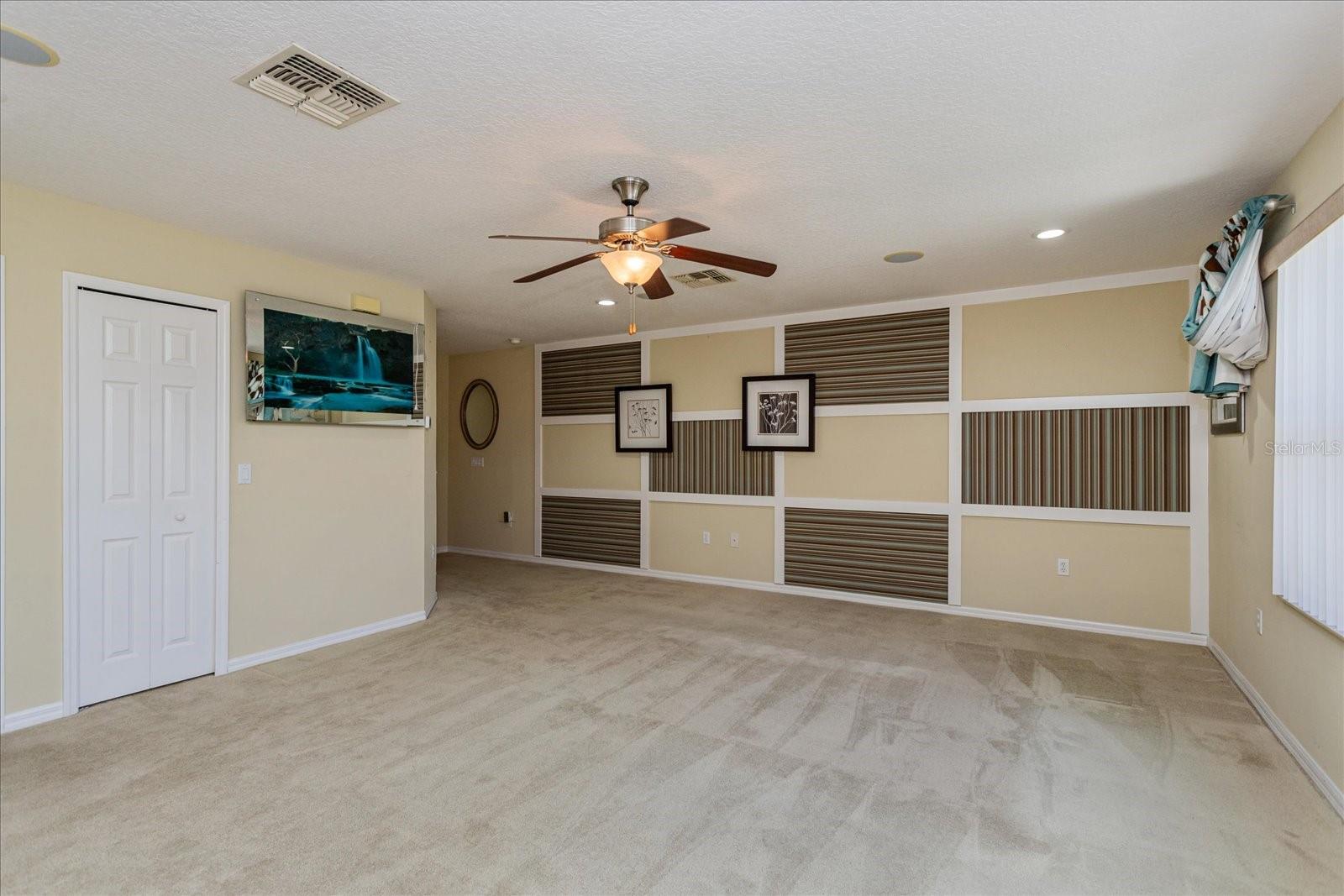 303 WHITE WATER BAY DR, GROVELAND, FL, 34736