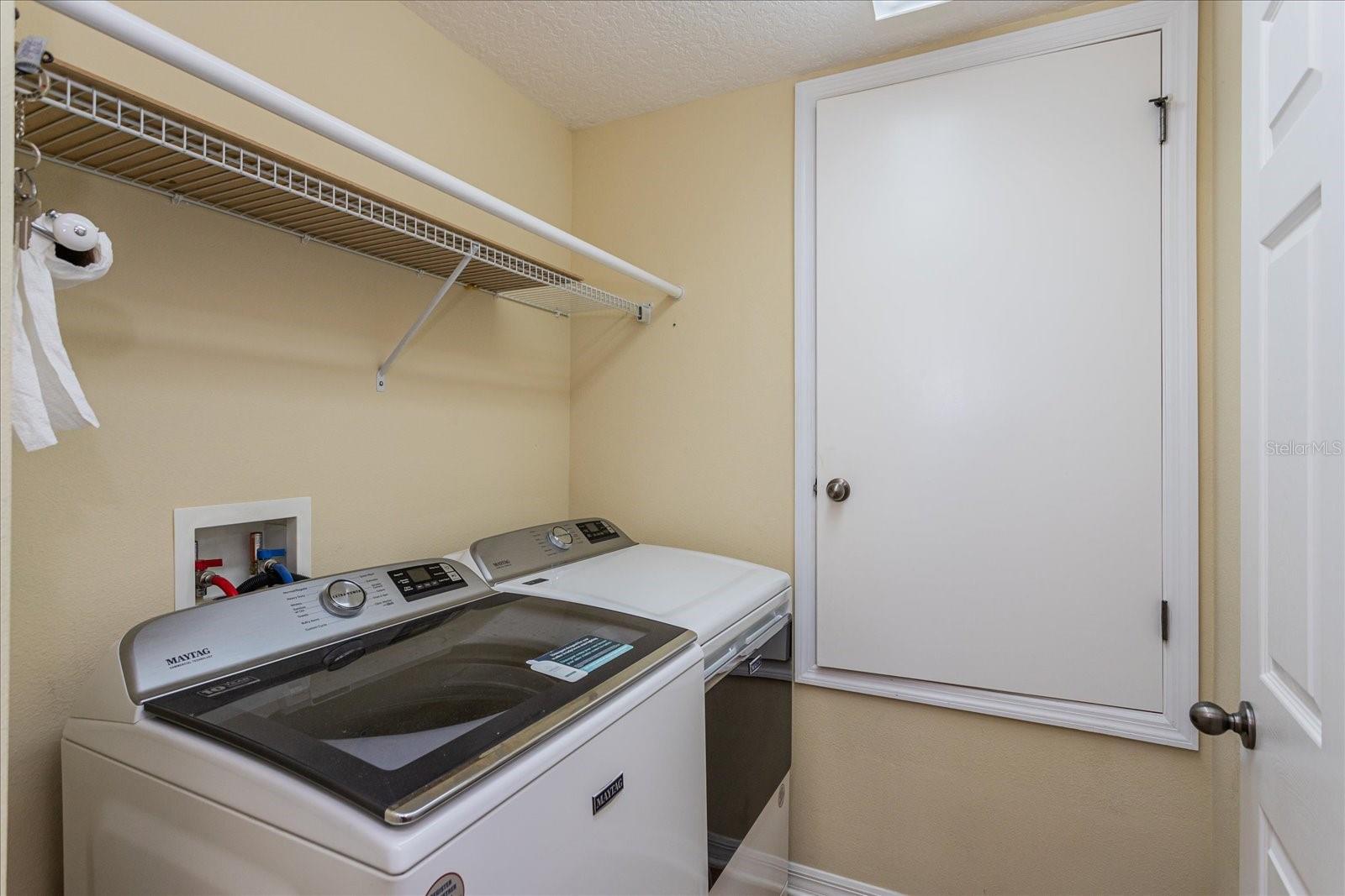303 WHITE WATER BAY DR, GROVELAND, FL, 34736