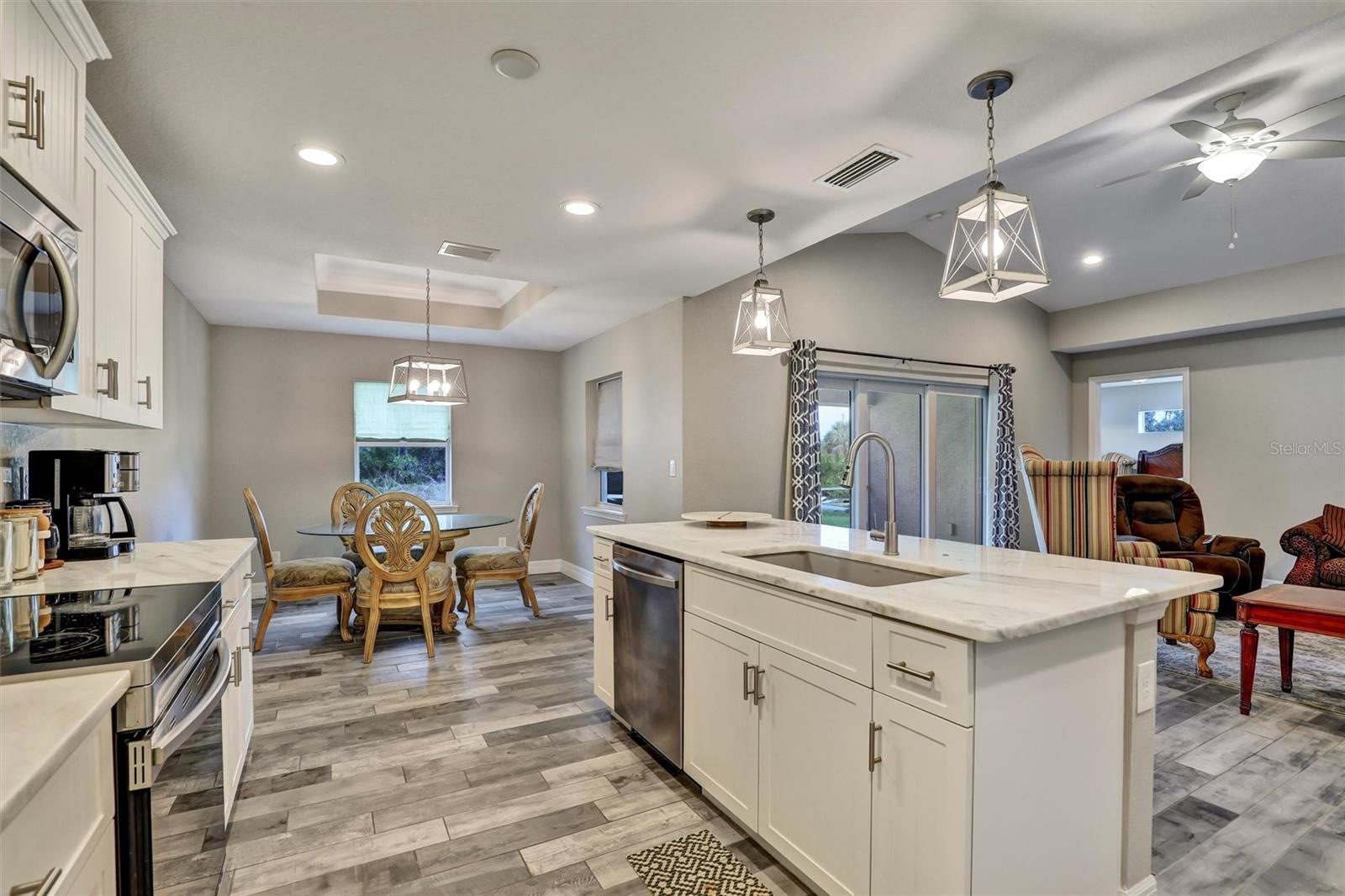 470 SUNSET RD N, ROTONDA WEST, FL, 33947