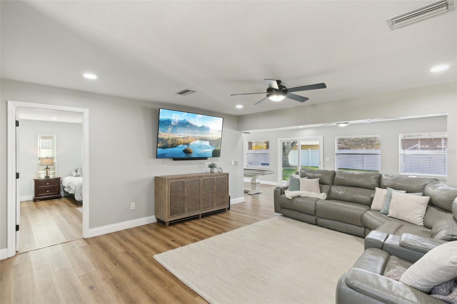 8432 MERRIMOOR BLVD, SEMINOLE, FL, 33777