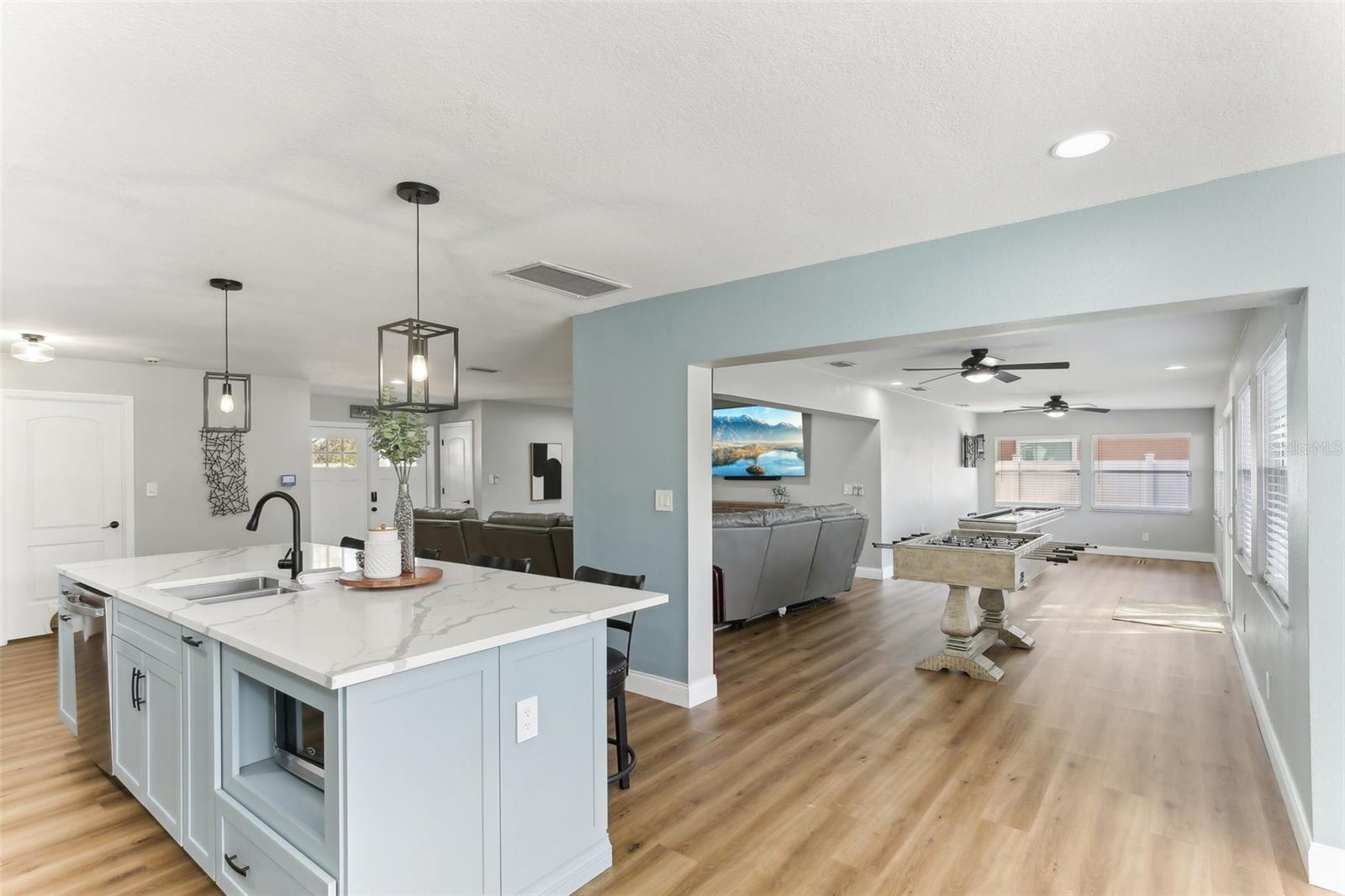 8432 MERRIMOOR BLVD, SEMINOLE, FL, 33777
