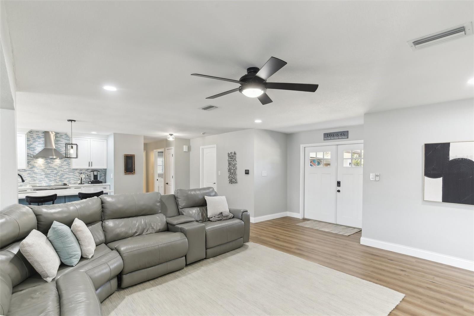 8432 MERRIMOOR BLVD, SEMINOLE, FL, 33777