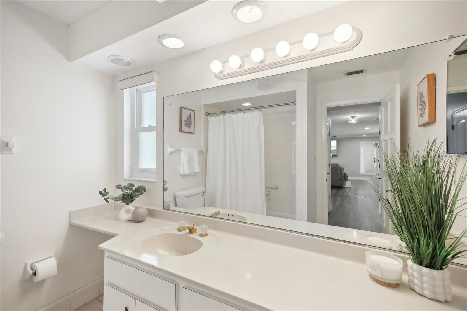 8432 MERRIMOOR BLVD, SEMINOLE, FL, 33777