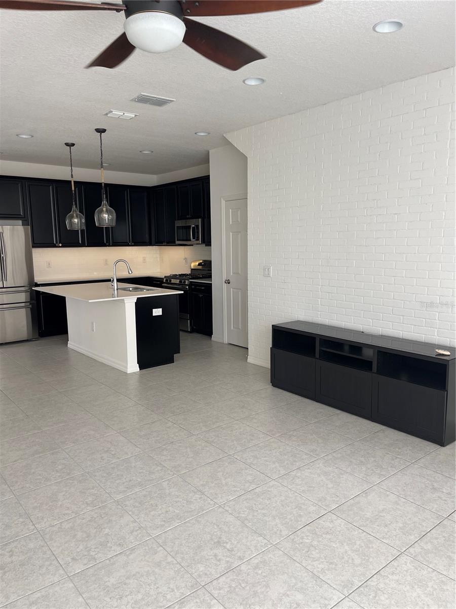6301 CAMINO DR, APOLLO BEACH, FL, 33572