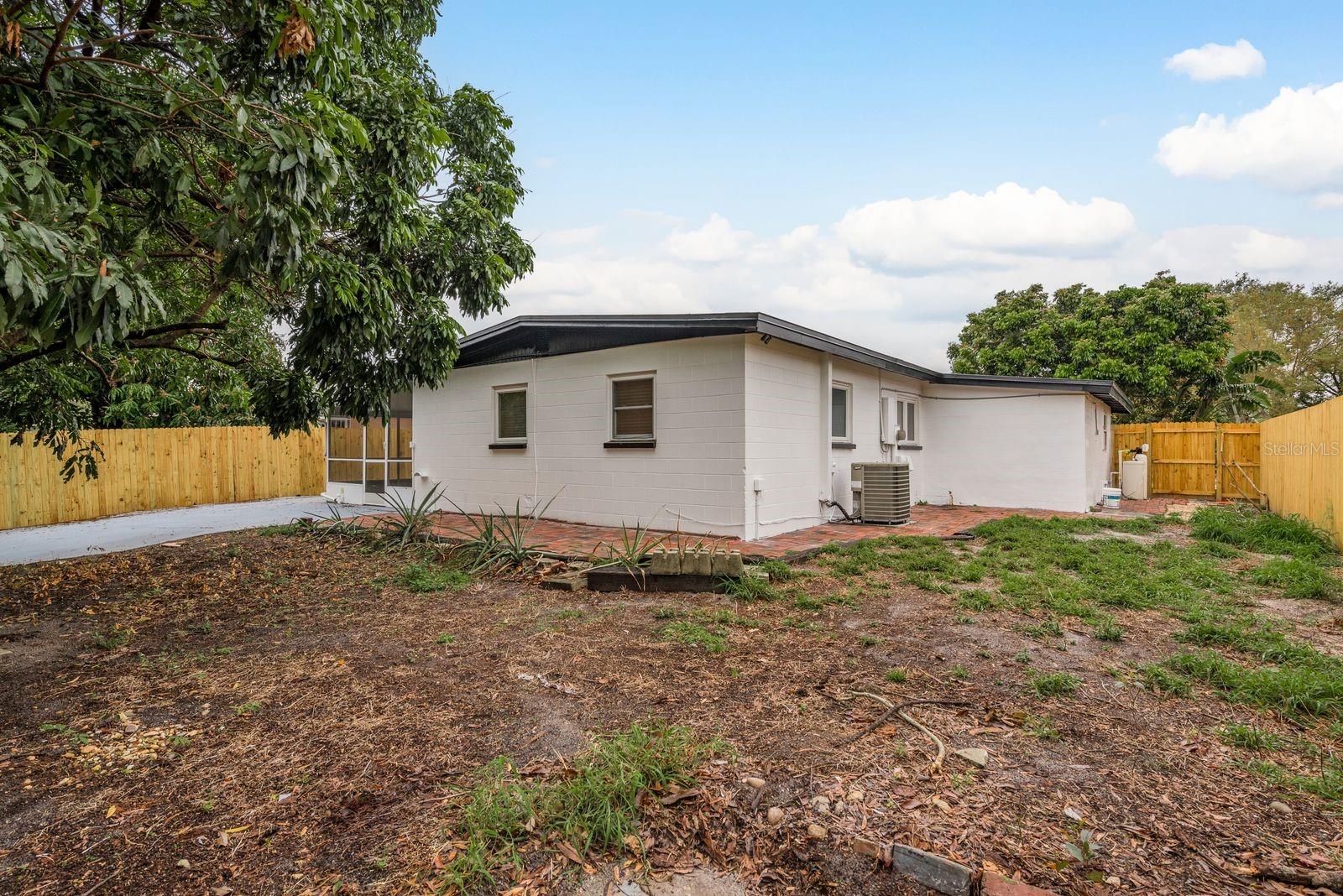 4408 W VARN AVE, TAMPA, FL, 33616