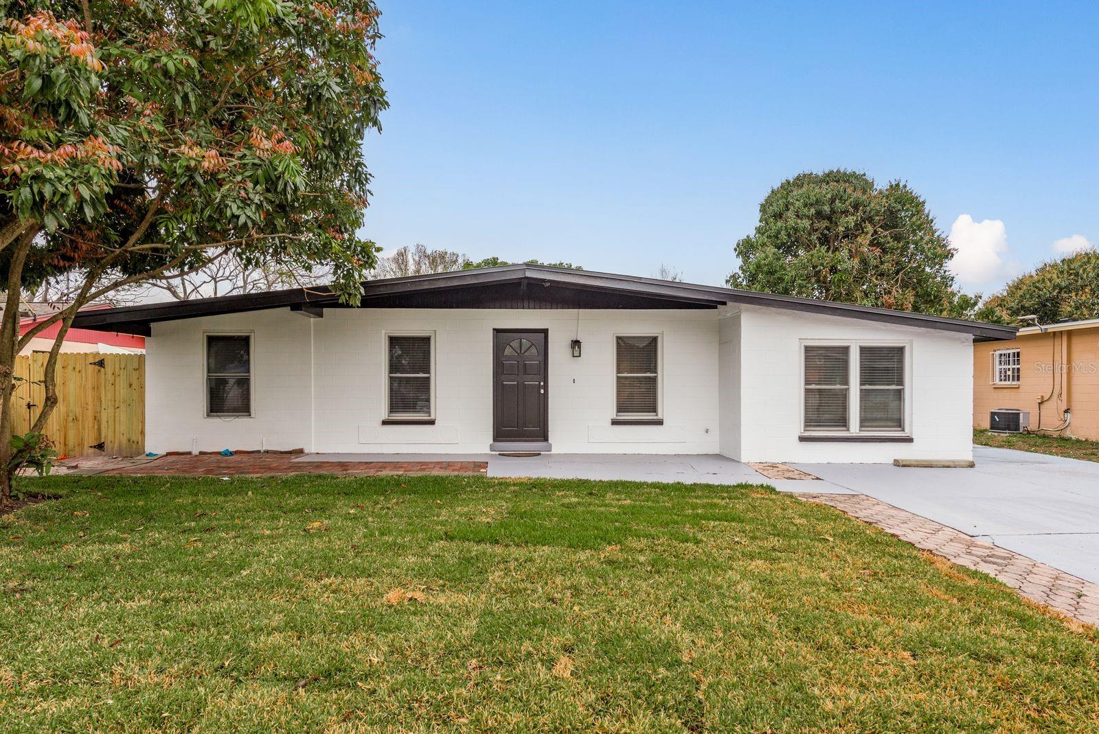 4408 W VARN AVE, TAMPA, FL, 33616