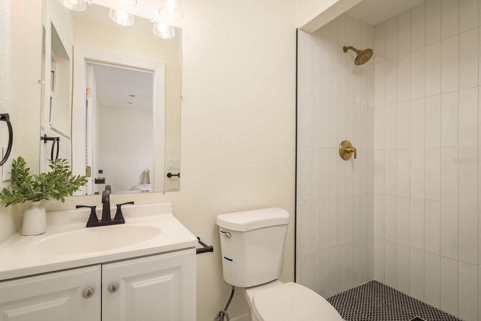 4408 W VARN AVE, TAMPA, FL, 33616