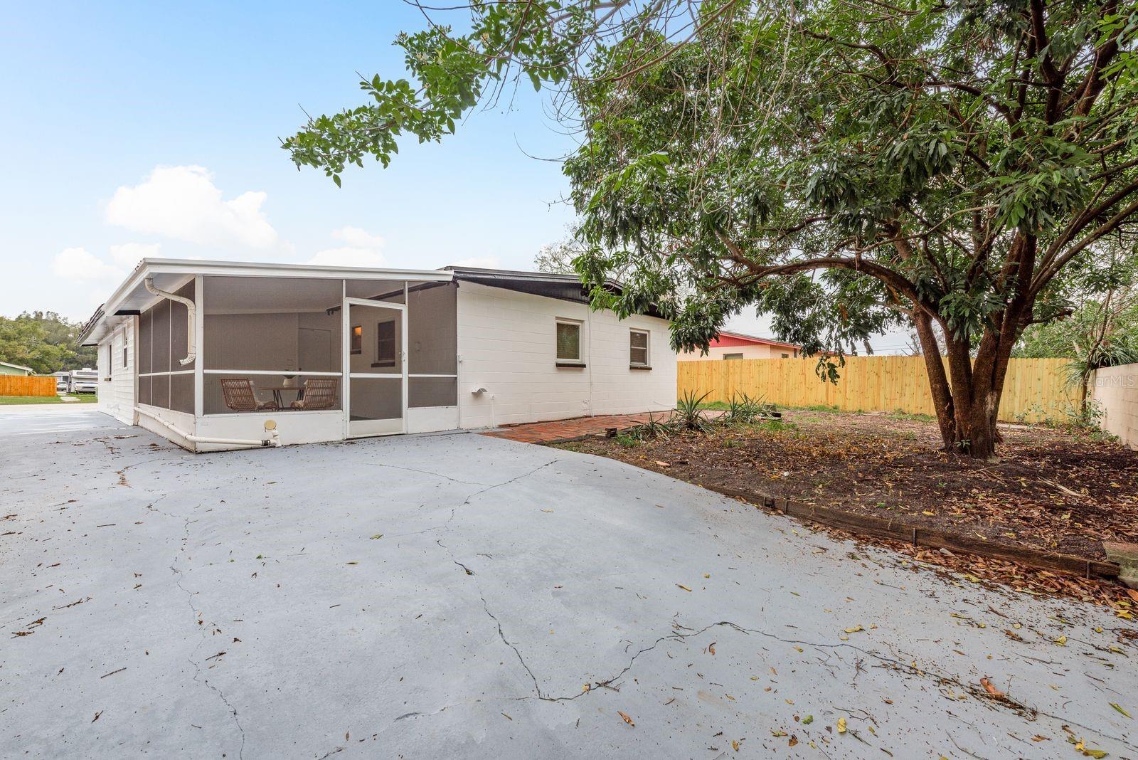 4408 W VARN AVE, TAMPA, FL, 33616