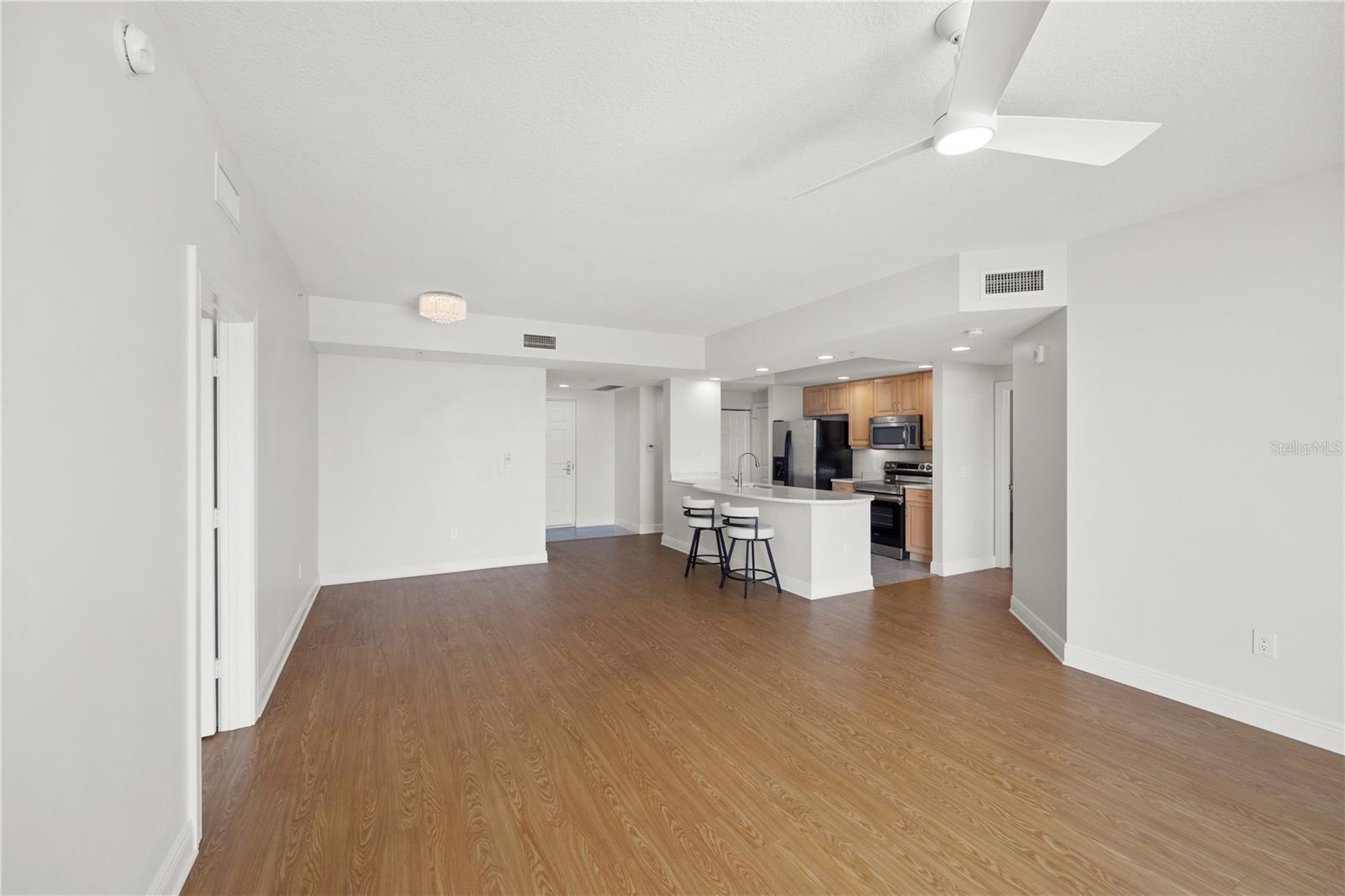 800 N TAMIAMI TRL #810, SARASOTA, FL, 34236