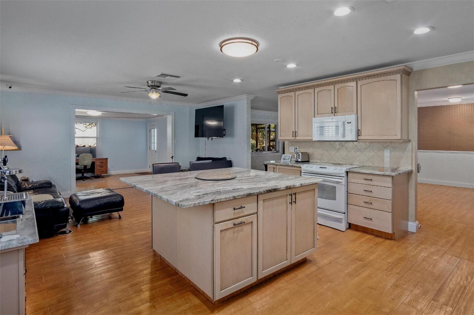 3407 PERSHING AVE, ORLANDO, FL, 32812